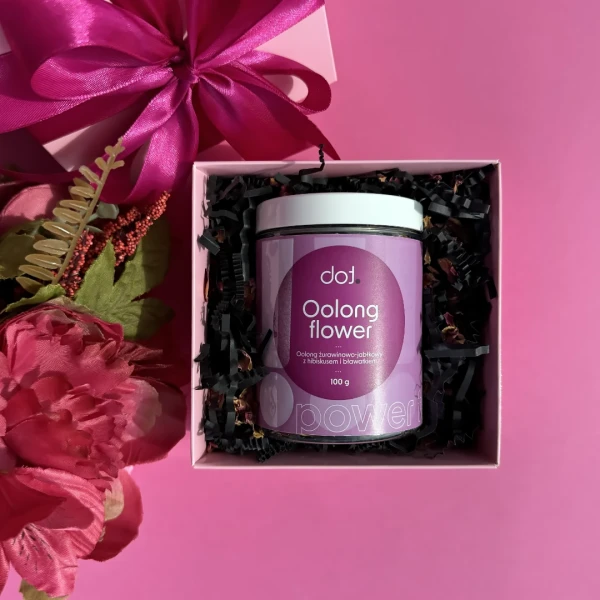 Zestaw z herbatą Oolong flower w różowym pudełeczku
